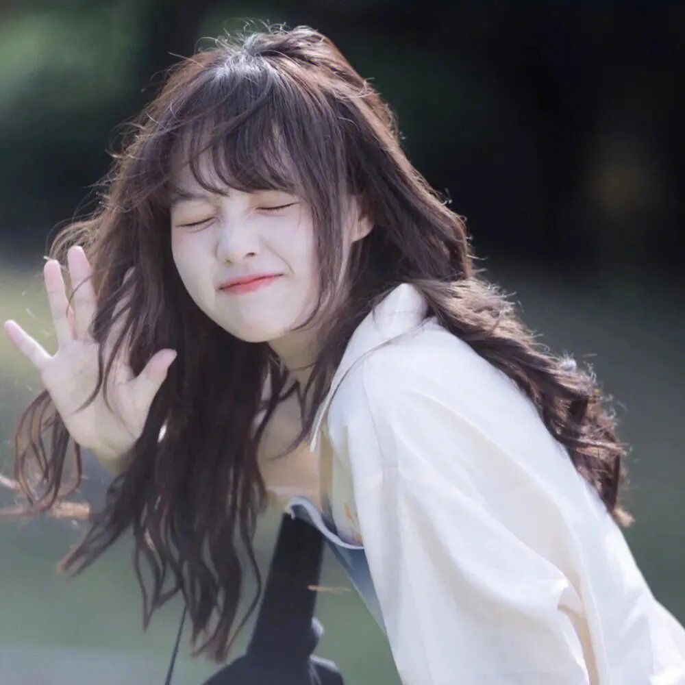 死后才知歌坛天后暗恋我十年